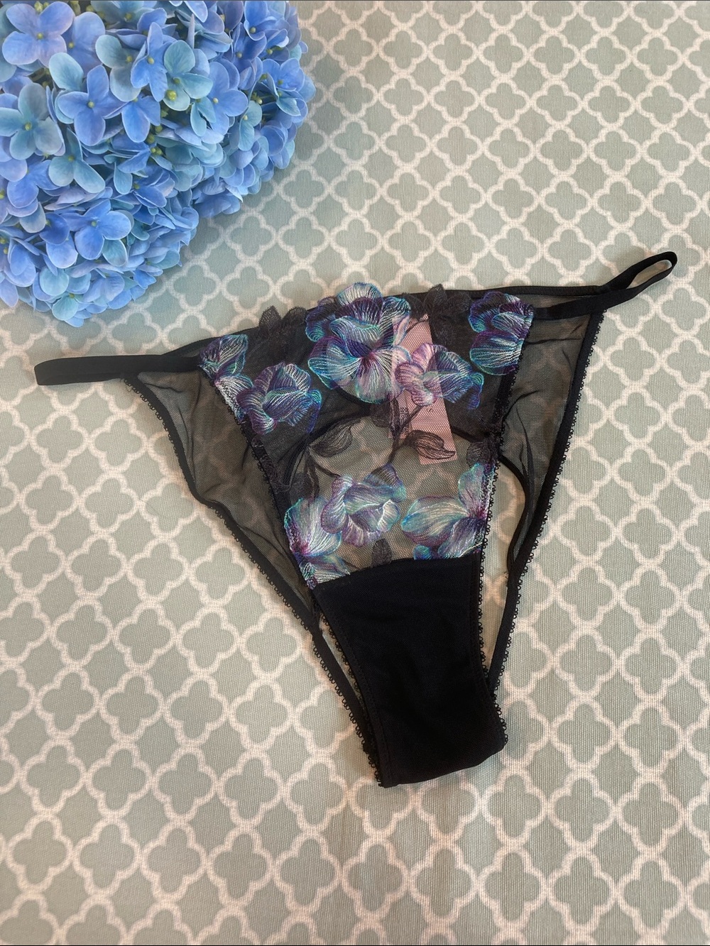 NWT Victoria’s Secret Electric Orchid Mini String Bikini XL